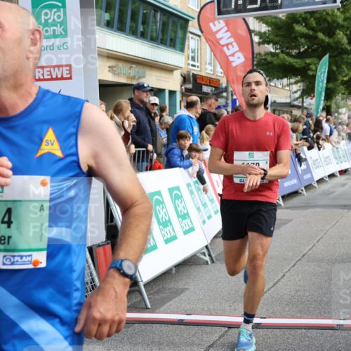 15.09.2024 - PSD Bank Halbmarathon Strokosch-Dieckow http://msf.ph/oto/7092773 15.09.2024 11:38:37 Ziel 764, 903, 989, 1094, 1170, 1288, 1301, 1461, 1478 meine-sportfotos.de