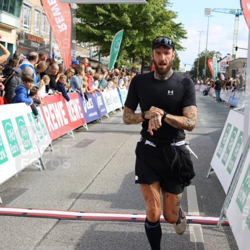 15.09.2024 - PSD Bank Halbmarathon Strokosch-Dieckow http://msf.ph/oto/7092794 15.09.2024 11:44:43 Ziel 442, 773, 962, 1166, 1179, 1180, 1227, 1282, 1317, 1389, 1450, 1583, 1628, 1806, 2496, 2554, 2667, 3515 meine-sportfotos.de