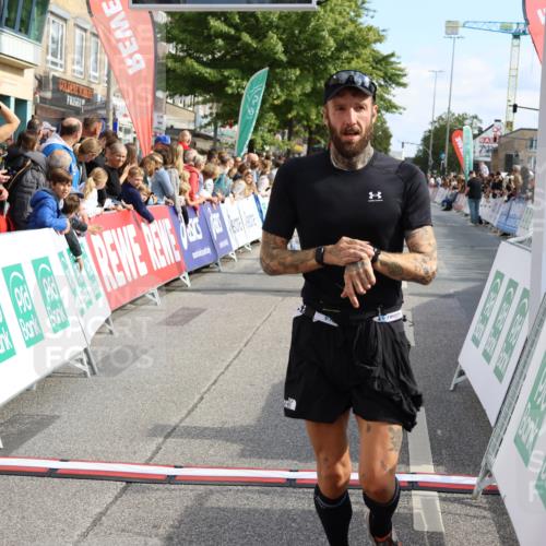 15.09.2024 - PSD Bank Halbmarathon Strokosch-Dieckow http://msf.ph/oto/7092800 15.09.2024 11:44:44 Ziel 442, 773, 962, 1179, 1206, 1227, 1282, 1317, 1389, 1450, 1583, 1628, 1806, 2496, 2554, 2667, 3515 meine-sportfotos.de