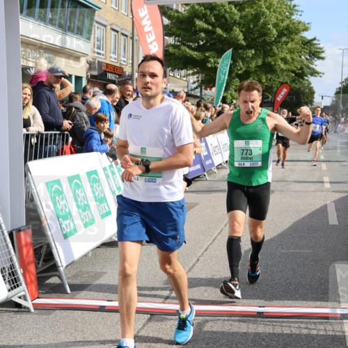 15.09.2024 - PSD Bank Halbmarathon Strokosch-Dieckow http://msf.ph/oto/7092841 15.09.2024 11:44:47 Ziel 442, 773, 962, 1179, 1206, 1227, 1317, 1450, 1583, 1806, 2496, 2554, 2667, 3515 meine-sportfotos.de
