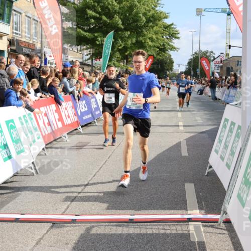 15.09.2024 - PSD Bank Halbmarathon Strokosch-Dieckow http://msf.ph/oto/7092889 15.09.2024 11:44:50 Ziel 442, 773, 1179, 1206, 1227, 1317, 1450, 1583, 1598, 1734, 1806, 2496, 2534, 2554, 3515 meine-sportfotos.de