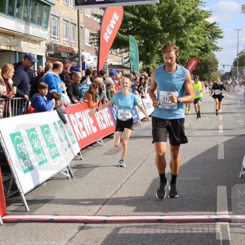 15.09.2024 - PSD Bank Halbmarathon Strokosch-Dieckow http://msf.ph/oto/7092892 15.09.2024 11:39:01 Ziel 935, 1174, 1189, 1222, 1348, 1384, 2485, 2623, 2724 meine-sportfotos.de