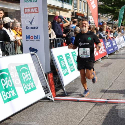 15.09.2024 - PSD Bank Halbmarathon Strokosch-Dieckow http://msf.ph/oto/7092894 15.09.2024 11:44:52 Ziel 442, 773, 1179, 1206, 1317, 1450, 1583, 1598, 1734, 1806, 2534, 2554, 3515 meine-sportfotos.de