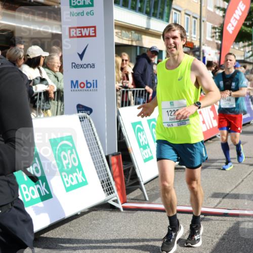 15.09.2024 - PSD Bank Halbmarathon Strokosch-Dieckow http://msf.ph/oto/7092935 15.09.2024 11:39:05 Ziel 935, 1174, 1222, 1249, 1348, 1384, 2485, 2623, 2724 meine-sportfotos.de