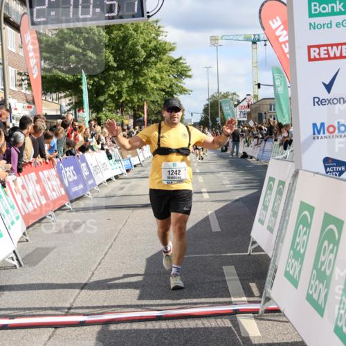 15.09.2024 - PSD Bank Halbmarathon Strokosch-Dieckow http://msf.ph/oto/7093031 15.09.2024 12:11:42 Ziel 1242, 1930, 2005, 2193, 2519, 2540, 2888, 2941, 3530 meine-sportfotos.de