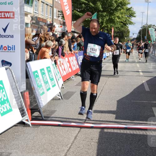15.09.2024 - PSD Bank Halbmarathon Strokosch-Dieckow http://msf.ph/oto/7093059 15.09.2024 12:11:45 Ziel 1242, 1930, 2005, 2031, 2193, 2220, 2540, 2884, 2888, 3209, 3530 meine-sportfotos.de