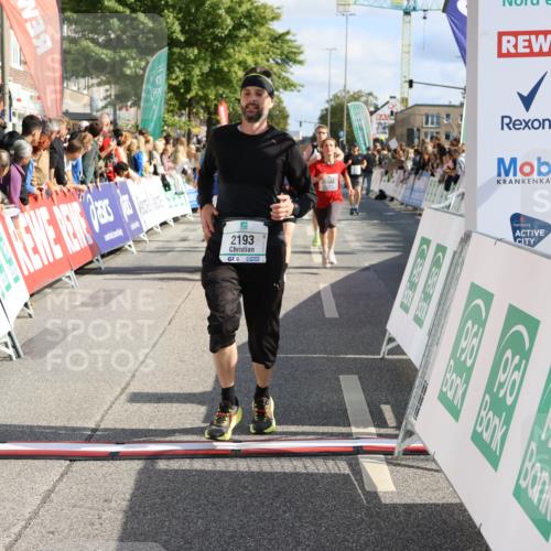 15.09.2024 - PSD Bank Halbmarathon Strokosch-Dieckow http://msf.ph/oto/7093084 15.09.2024 12:11:50 Ziel 1242, 1634, 1930, 2005, 2031, 2187, 2193, 2220, 2226, 2782, 2884, 3209, 3223, 3521 meine-sportfotos.de