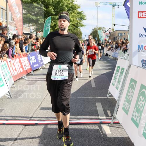 15.09.2024 - PSD Bank Halbmarathon Strokosch-Dieckow http://msf.ph/oto/7093106 15.09.2024 12:11:50 Ziel 1242, 1634, 1930, 2005, 2031, 2187, 2193, 2220, 2226, 2782, 2884, 3209, 3223, 3521 meine-sportfotos.de