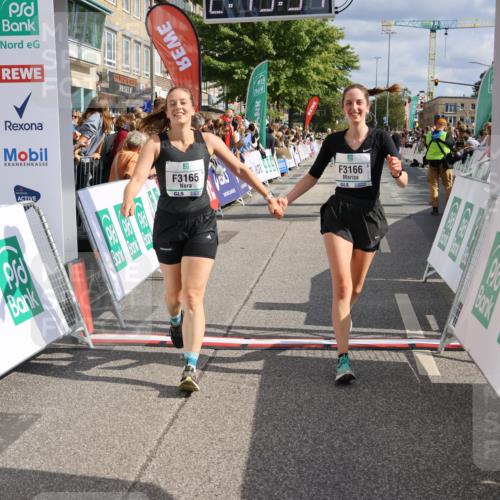 15.09.2024 - PSD Bank Halbmarathon Strokosch-Dieckow http://msf.ph/oto/7093134 15.09.2024 12:16:42 Ziel 2453, 2859, 3061, 3081, 3082, 3097, 3148, 3149, 3165, 3166, 3465 meine-sportfotos.de