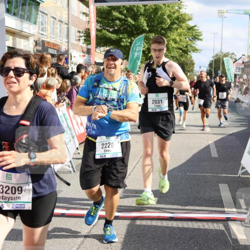 15.09.2024 - PSD Bank Halbmarathon Strokosch-Dieckow http://msf.ph/oto/7093147 15.09.2024 12:11:53 Ziel 1242, 1634, 1930, 2005, 2031, 2187, 2193, 2197, 2220, 2226, 2405, 2406, 2575, 2782, 2884, 3209, 3223, 3521 meine-sportfotos.de