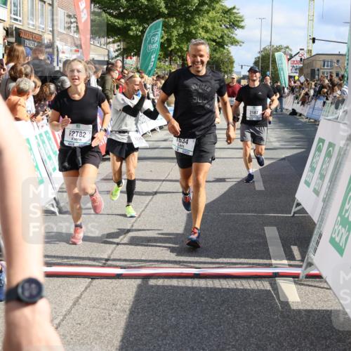 15.09.2024 - PSD Bank Halbmarathon Strokosch-Dieckow http://msf.ph/oto/7093166 15.09.2024 12:11:55 Ziel 1242, 1634, 1930, 2005, 2031, 2187, 2193, 2197, 2220, 2226, 2405, 2406, 2575, 2782, 2884, 3209, 3223, 3521 meine-sportfotos.de