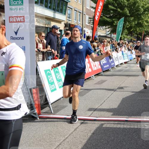 15.09.2024 - PSD Bank Halbmarathon Strokosch-Dieckow http://msf.ph/oto/7093193 15.09.2024 11:39:49 Ziel 739, 933, 954, 1060, 1240, 1266, 1382, 1395, 1397, 1424, 1481, 2163, 2568, 2628, 2650 meine-sportfotos.de