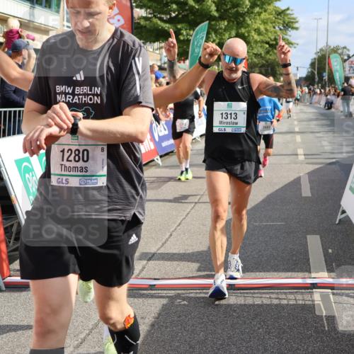 15.09.2024 - PSD Bank Halbmarathon Strokosch-Dieckow http://msf.ph/oto/7093198 15.09.2024 11:45:28 Ziel 949, 1114, 1268, 1280, 1313, 1373, 1421, 1587, 1737, 1988, 2495, 2503, 2647, 2683 meine-sportfotos.de