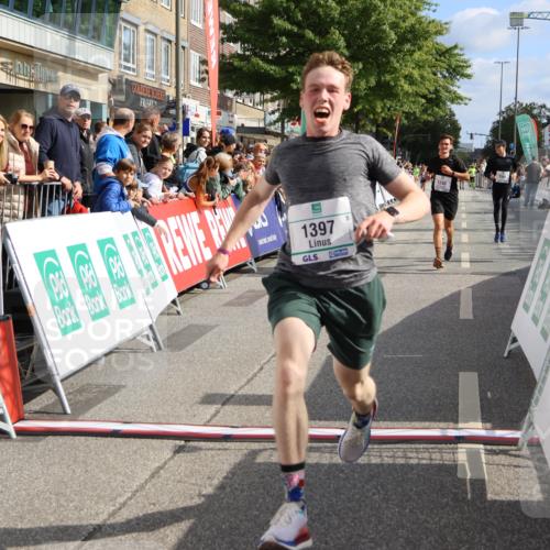 15.09.2024 - PSD Bank Halbmarathon Strokosch-Dieckow http://msf.ph/oto/7093207 15.09.2024 11:39:50 Ziel 739, 933, 954, 1060, 1240, 1266, 1382, 1395, 1397, 1424, 1481, 2163, 2568, 2628, 2650 meine-sportfotos.de