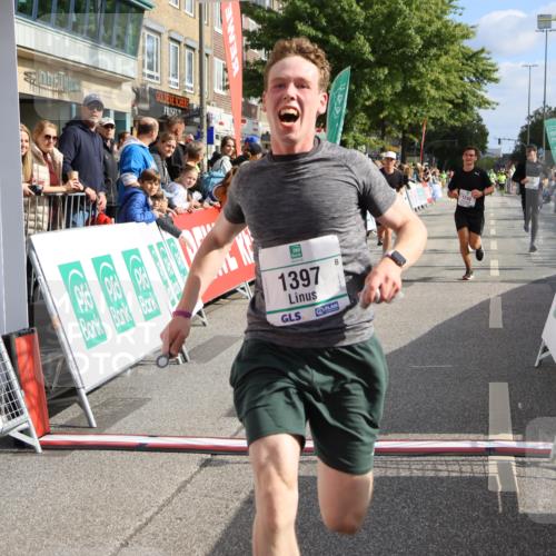 15.09.2024 - PSD Bank Halbmarathon Strokosch-Dieckow http://msf.ph/oto/7093218 15.09.2024 11:39:50 Ziel 739, 933, 954, 1060, 1240, 1266, 1382, 1395, 1397, 1424, 1481, 2163, 2568, 2628, 2650 meine-sportfotos.de