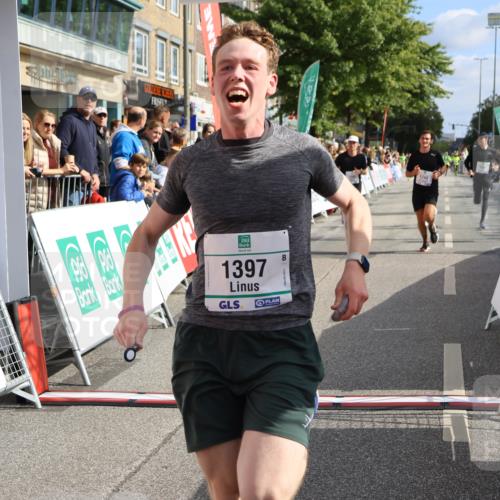 15.09.2024 - PSD Bank Halbmarathon Strokosch-Dieckow http://msf.ph/oto/7093222 15.09.2024 11:39:50 Ziel 739, 933, 954, 1060, 1240, 1266, 1382, 1395, 1397, 1424, 1481, 2163, 2568, 2628, 2650 meine-sportfotos.de