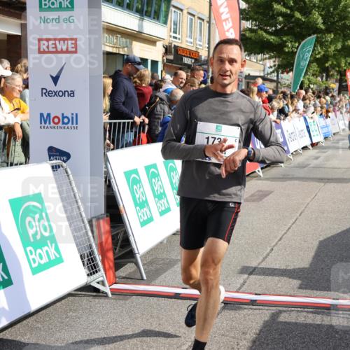 15.09.2024 - PSD Bank Halbmarathon Strokosch-Dieckow http://msf.ph/oto/7093227 15.09.2024 11:45:33 Ziel 1268, 1280, 1313, 1373, 1421, 1454, 1477, 1737, 2495, 2503, 2632, 2647, 2683, 2851 meine-sportfotos.de