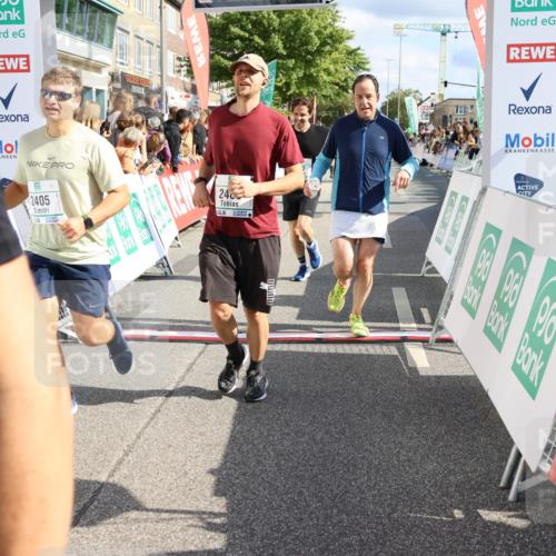 15.09.2024 - PSD Bank Halbmarathon Strokosch-Dieckow http://msf.ph/oto/7093231 15.09.2024 12:12:00 Ziel 1634, 1856, 2005, 2031, 2187, 2193, 2197, 2220, 2226, 2405, 2406, 2575, 2782, 2810, 2884, 3209, 3223, 3521 meine-sportfotos.de