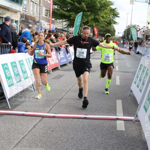 15.09.2024 - PSD Bank Halbmarathon Strokosch-Dieckow http://msf.ph/oto/7093299 15.09.2024 11:40:07 Ziel 940, 961, 1062, 1156, 1255, 1290, 1591, 2163, 2551, 2568 meine-sportfotos.de