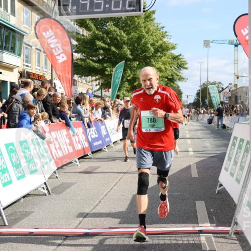 15.09.2024 - PSD Bank Halbmarathon Strokosch-Dieckow http://msf.ph/oto/7093327 15.09.2024 11:45:53 Ziel 780, 835, 951, 957, 973, 982, 1138, 1407, 1437, 1626, 1791, 2310, 2332, 2483, 2632 meine-sportfotos.de