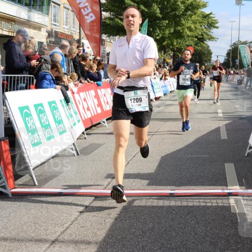 15.09.2024 - PSD Bank Halbmarathon Strokosch-Dieckow http://msf.ph/oto/7093399 15.09.2024 11:46:03 Ziel 780, 835, 982, 1209, 1351, 1975, 2483, 2705, 2988 meine-sportfotos.de