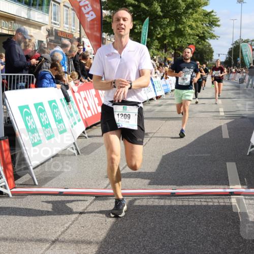 15.09.2024 - PSD Bank Halbmarathon Strokosch-Dieckow http://msf.ph/oto/7093407 15.09.2024 11:46:03 Ziel 780, 835, 982, 1209, 1351, 1975, 2483, 2705, 2988 meine-sportfotos.de