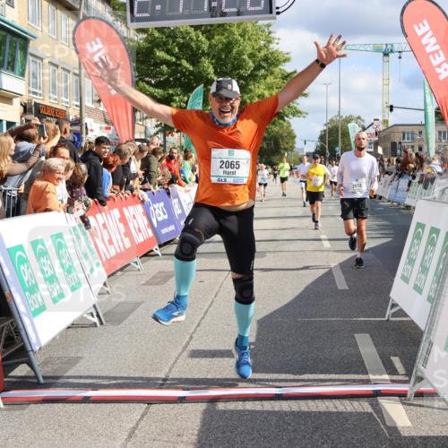 15.09.2024 - PSD Bank Halbmarathon Strokosch-Dieckow http://msf.ph/oto/7093421 15.09.2024 12:12:19 Ziel 1856, 2001, 2013, 2065, 2120, 2202, 2227, 2809, 2810, 3531 meine-sportfotos.de