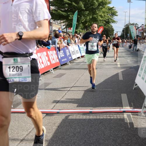 15.09.2024 - PSD Bank Halbmarathon Strokosch-Dieckow http://msf.ph/oto/7093424 15.09.2024 11:46:04 Ziel 780, 982, 1209, 1347, 1351, 1975, 2483, 2705, 2988 meine-sportfotos.de