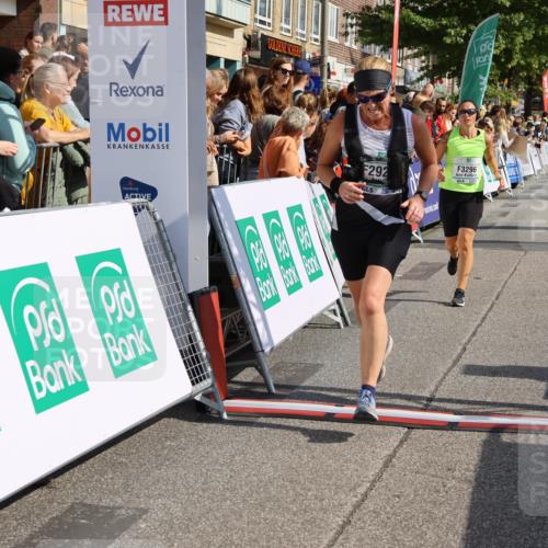 15.09.2024 - PSD Bank Halbmarathon Strokosch-Dieckow http://msf.ph/oto/7093578 15.09.2024 12:12:58 Ziel 2926, 3296 meine-sportfotos.de