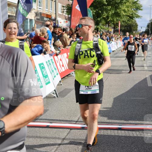 15.09.2024 - PSD Bank Halbmarathon Strokosch-Dieckow http://msf.ph/oto/7093603 15.09.2024 12:02:07 Ziel 1427, 1529, 1663, 1879, 2247, 2792, 2882, 2896, 2927, 2986, 2990, 2992, 3484 meine-sportfotos.de