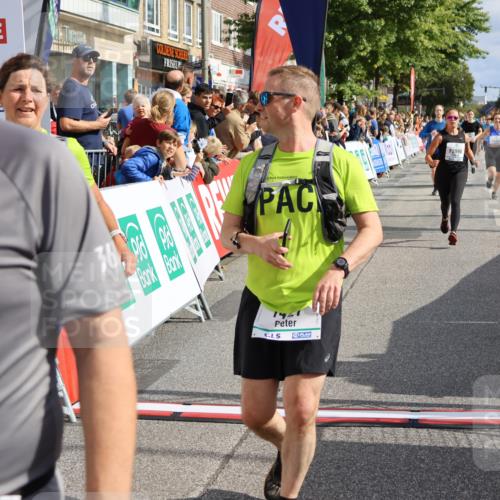 15.09.2024 - PSD Bank Halbmarathon Strokosch-Dieckow http://msf.ph/oto/7093608 15.09.2024 12:02:07 Ziel 1427, 1529, 1663, 1879, 2247, 2792, 2882, 2896, 2927, 2986, 2990, 2992, 3484 meine-sportfotos.de