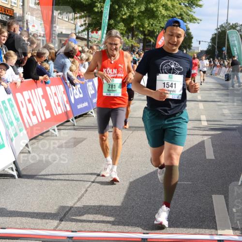 15.09.2024 - PSD Bank Halbmarathon Strokosch-Dieckow http://msf.ph/oto/7093609 15.09.2024 11:46:28 Ziel 781, 952, 967, 1346, 1358, 1375, 1541, 1761, 2539, 2680 meine-sportfotos.de