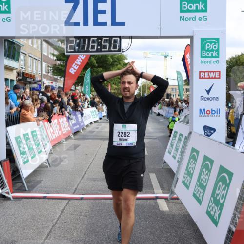 15.09.2024 - PSD Bank Halbmarathon Strokosch-Dieckow http://msf.ph/oto/7093624 15.09.2024 12:17:41 Ziel 792, 2282, 2305, 2306, 2931, 2932, 3020, 3130, 3425 meine-sportfotos.de