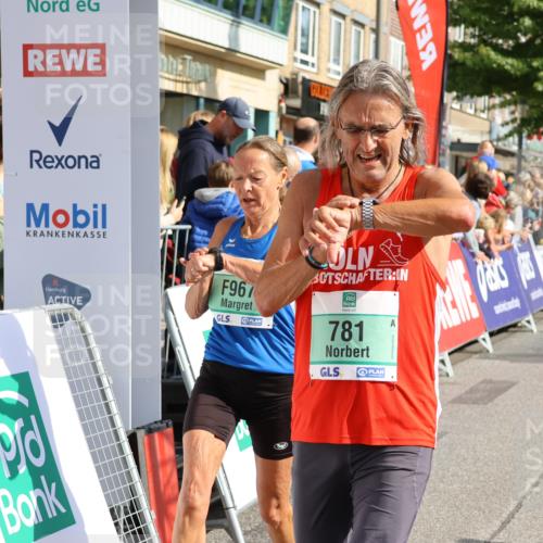 15.09.2024 - PSD Bank Halbmarathon Strokosch-Dieckow http://msf.ph/oto/7093626 15.09.2024 11:46:31 Ziel 781, 952, 967, 1346, 1358, 1375, 1474, 1541, 1761, 2539, 2680 meine-sportfotos.de