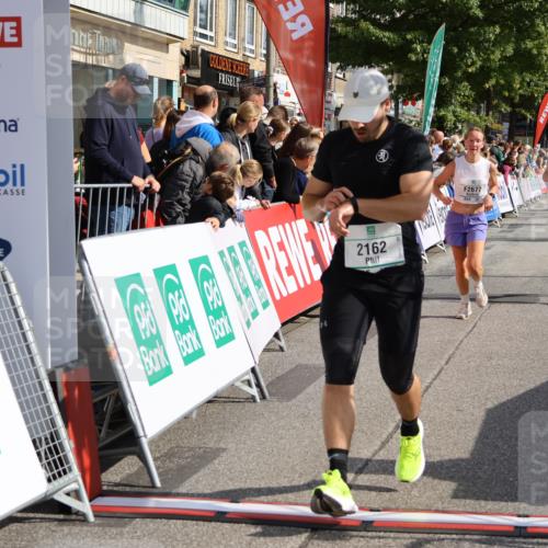 15.09.2024 - PSD Bank Halbmarathon Strokosch-Dieckow http://msf.ph/oto/7093648 15.09.2024 11:46:41 Ziel 779, 781, 967, 1202, 1358, 1474, 1541, 1761, 2162, 2677, 2680, 2681, 3560 meine-sportfotos.de
