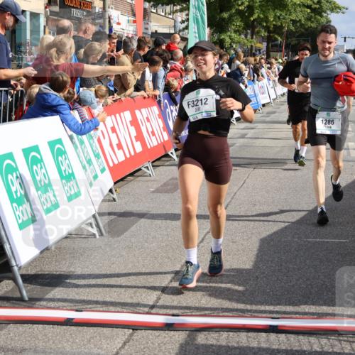 15.09.2024 - PSD Bank Halbmarathon Strokosch-Dieckow http://msf.ph/oto/7093716 15.09.2024 12:02:23 Ziel 1286, 1529, 1779, 1826, 1906, 2012, 2069, 2159, 2736, 2740, 2792, 2909, 2927, 2992, 3212, 3484 meine-sportfotos.de