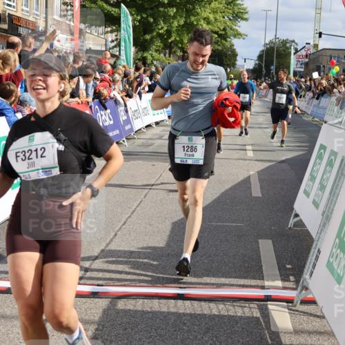 15.09.2024 - PSD Bank Halbmarathon Strokosch-Dieckow http://msf.ph/oto/7093729 15.09.2024 12:02:24 Ziel 1286, 1529, 1779, 1826, 1906, 2012, 2069, 2159, 2736, 2740, 2792, 2909, 2927, 2992, 3212 meine-sportfotos.de
