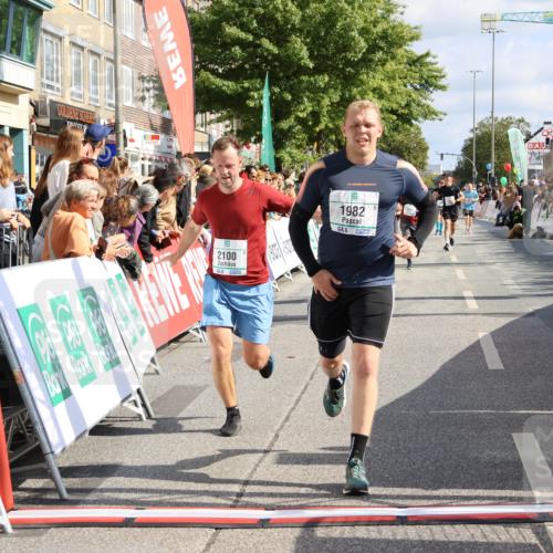15.09.2024 - PSD Bank Halbmarathon Strokosch-Dieckow http://msf.ph/oto/7093733 15.09.2024 12:13:29 Ziel 1815, 1982, 2064, 2099, 2100, 2203, 2300, 2393, 2732, 2856, 3254, 3497 meine-sportfotos.de