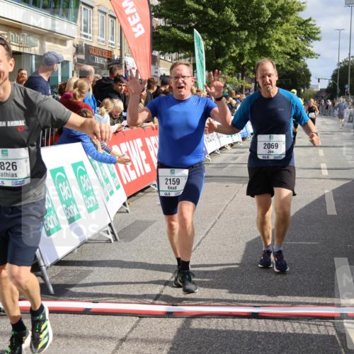 15.09.2024 - PSD Bank Halbmarathon Strokosch-Dieckow http://msf.ph/oto/7093757 15.09.2024 12:02:29 Ziel 1286, 1310, 1779, 1826, 1906, 1963, 2012, 2026, 2069, 2159, 2754, 2909, 3172, 3212 meine-sportfotos.de