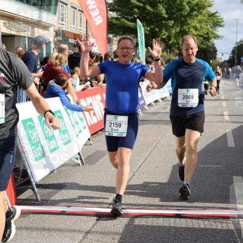 15.09.2024 - PSD Bank Halbmarathon Strokosch-Dieckow http://msf.ph/oto/7093763 15.09.2024 12:02:29 Ziel 1286, 1310, 1779, 1826, 1906, 1963, 2012, 2026, 2069, 2159, 2754, 2909, 3172, 3212 meine-sportfotos.de