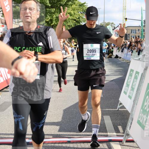 15.09.2024 - PSD Bank Halbmarathon Strokosch-Dieckow http://msf.ph/oto/7093779 15.09.2024 12:13:37 Ziel 1982, 2050, 2064, 2099, 2100, 2148, 2178, 2203, 2300, 2393, 3043, 3044, 3254, 3497 meine-sportfotos.de