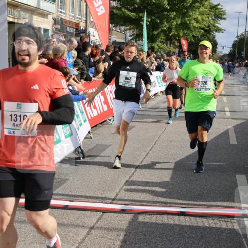 15.09.2024 - PSD Bank Halbmarathon Strokosch-Dieckow http://msf.ph/oto/7093784 15.09.2024 12:02:34 Ziel 1286, 1310, 1779, 1826, 1906, 1963, 2026, 2069, 2159, 2180, 2200, 2245, 2754, 3172, 3212, 3522 meine-sportfotos.de
