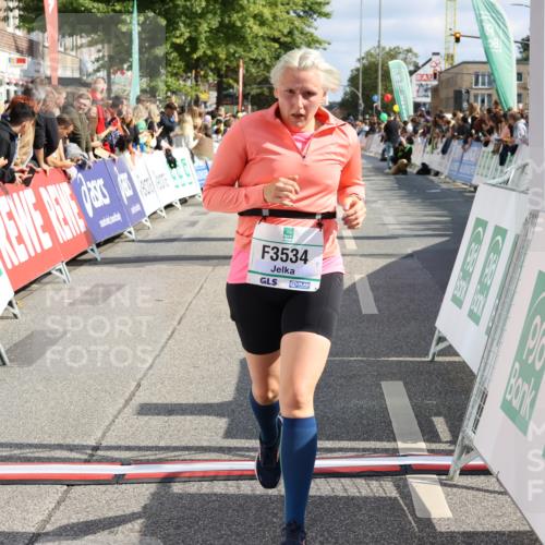 15.09.2024 - PSD Bank Halbmarathon Strokosch-Dieckow http://msf.ph/oto/7093829 15.09.2024 12:13:49 Ziel 2050, 2099, 2148, 2178, 3043, 3044, 3534 meine-sportfotos.de