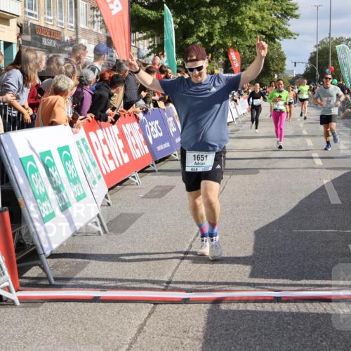 15.09.2024 - PSD Bank Halbmarathon Strokosch-Dieckow http://msf.ph/oto/7093844 15.09.2024 12:13:57 Ziel 1651, 1766, 3031, 3076, 3534 meine-sportfotos.de