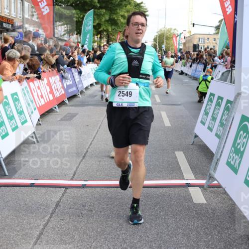 15.09.2024 - PSD Bank Halbmarathon Strokosch-Dieckow http://msf.ph/oto/7093855 15.09.2024 12:18:05 Ziel 1515, 2169, 2298, 2424, 2549, 2665, 2702, 2762, 2971, 3010, 3072, 3084, 3155, 3260 meine-sportfotos.de