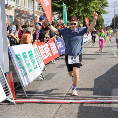 15.09.2024 - PSD Bank Halbmarathon Strokosch-Dieckow http://msf.ph/oto/7093856 15.09.2024 12:13:58 Ziel 1651, 1766, 3031, 3076, 3534 meine-sportfotos.de