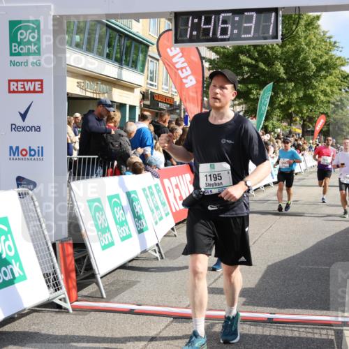 15.09.2024 - PSD Bank Halbmarathon Strokosch-Dieckow http://msf.ph/oto/7093857 15.09.2024 11:47:22 Ziel 1195, 1261, 1269, 1369, 1412, 1531, 1641, 1789, 1886, 1897, 2176, 2491, 2533, 2630, 2653 meine-sportfotos.de