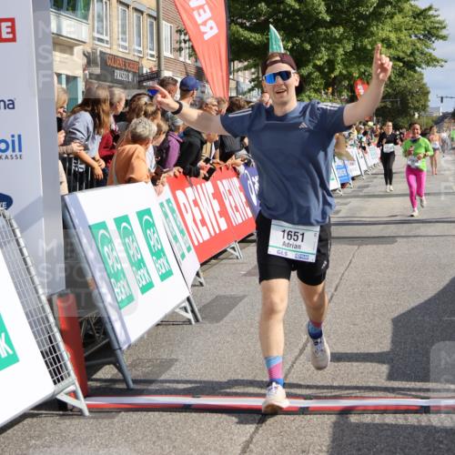 15.09.2024 - PSD Bank Halbmarathon Strokosch-Dieckow http://msf.ph/oto/7093870 15.09.2024 12:13:58 Ziel 1651, 1766, 3031, 3076, 3534 meine-sportfotos.de