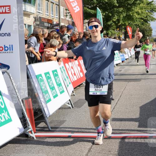 15.09.2024 - PSD Bank Halbmarathon Strokosch-Dieckow http://msf.ph/oto/7093882 15.09.2024 12:13:58 Ziel 1651, 1766, 3031, 3076, 3534 meine-sportfotos.de
