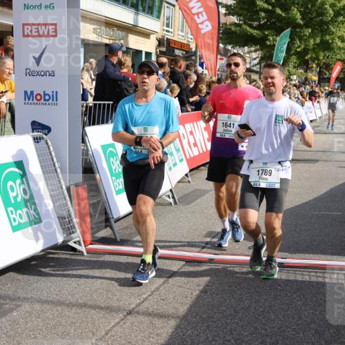 15.09.2024 - PSD Bank Halbmarathon Strokosch-Dieckow http://msf.ph/oto/7093890 15.09.2024 11:47:25 Ziel 1053, 1195, 1261, 1269, 1369, 1412, 1488, 1641, 1789, 1886, 1897, 2176, 2491, 2533, 2653 meine-sportfotos.de